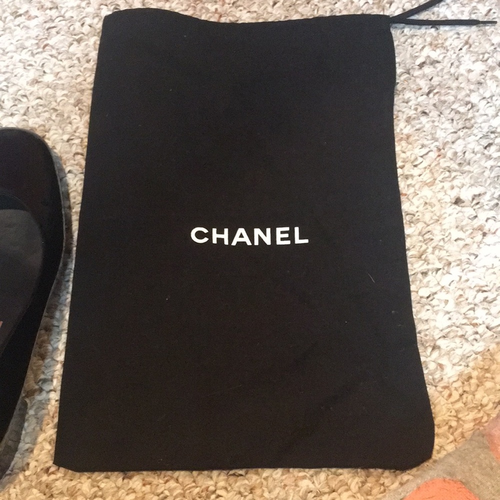 Channel Work Shoes - Picture 5 of 6